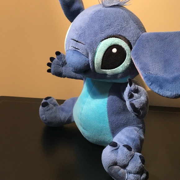 DISNEY STITCH ! - Picture 7 of 9